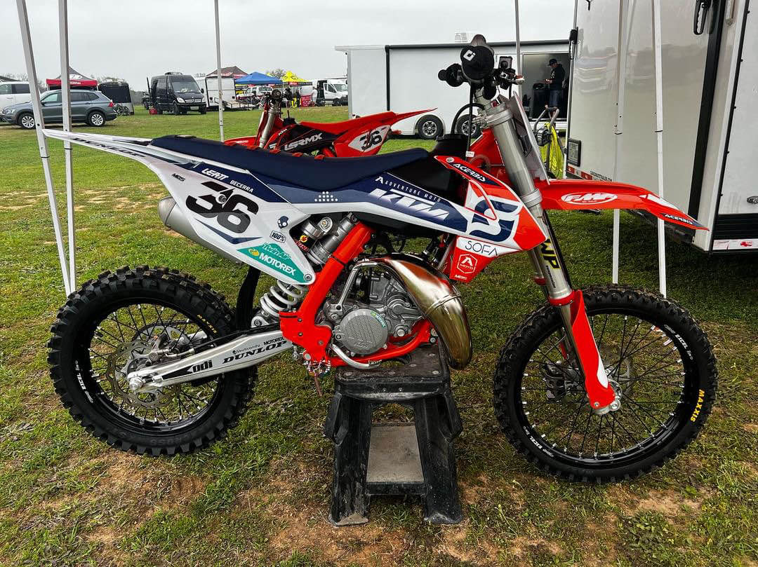 Full Custom Graphics Kit